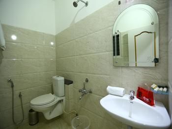 Hotel Oyo Vadapalani Murugan Temple 3*